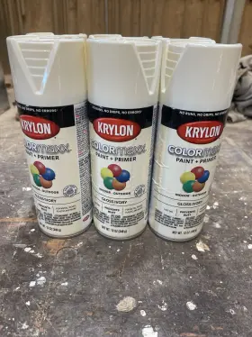 5524 Krylon 6 12 Oz Gloss Ivory Colormaxx Paint And Primer Spray