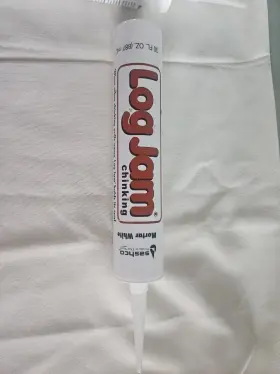 Sashco 031525503530 Log Jam Chinking 30 Oz Tube