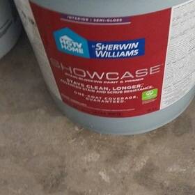 Sherwin-williams Sh3025001 Sherwin-williams Stain-blocking Paint And Primer Semi-gloss Ultra White